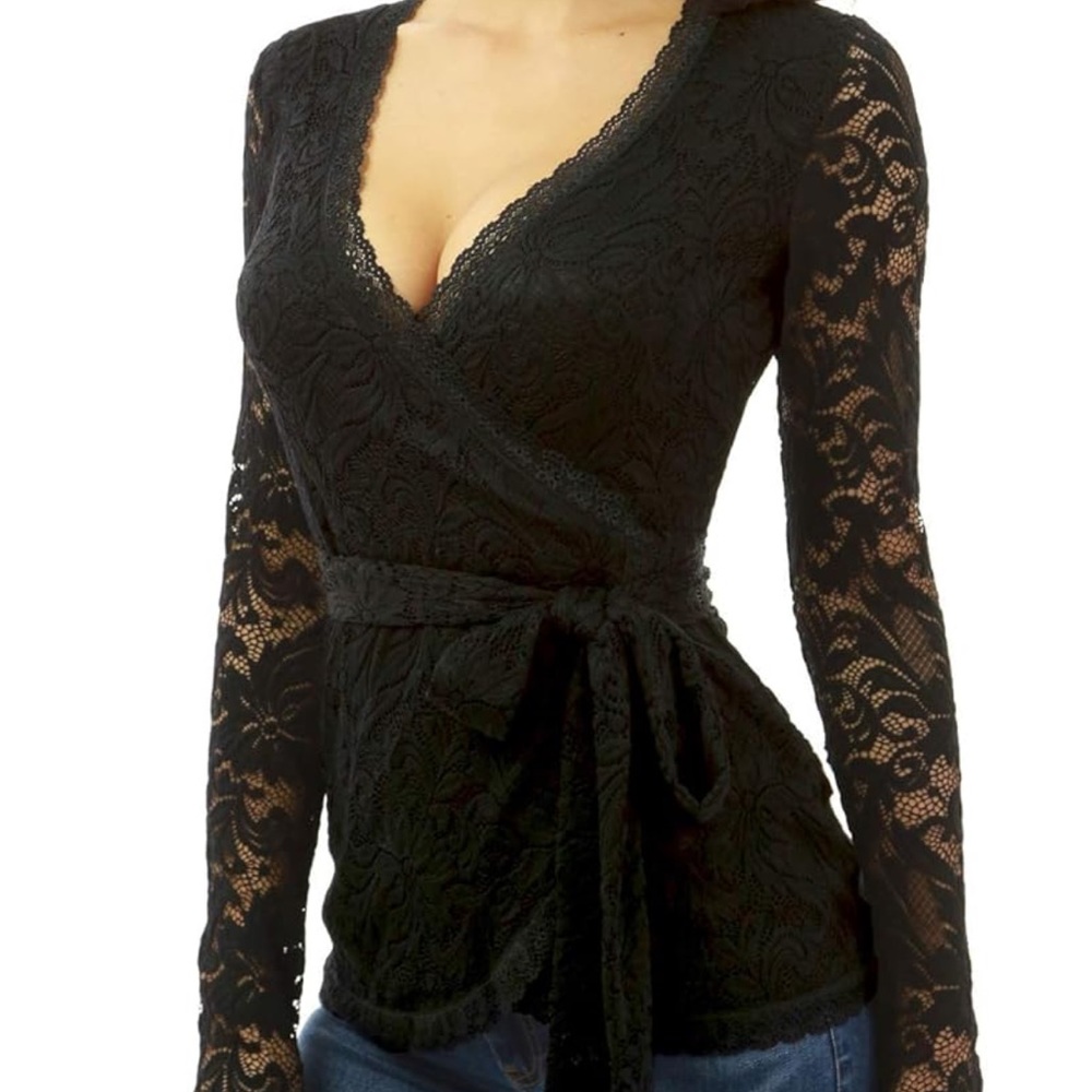 Black lace PattyBoutik wrap top size Large